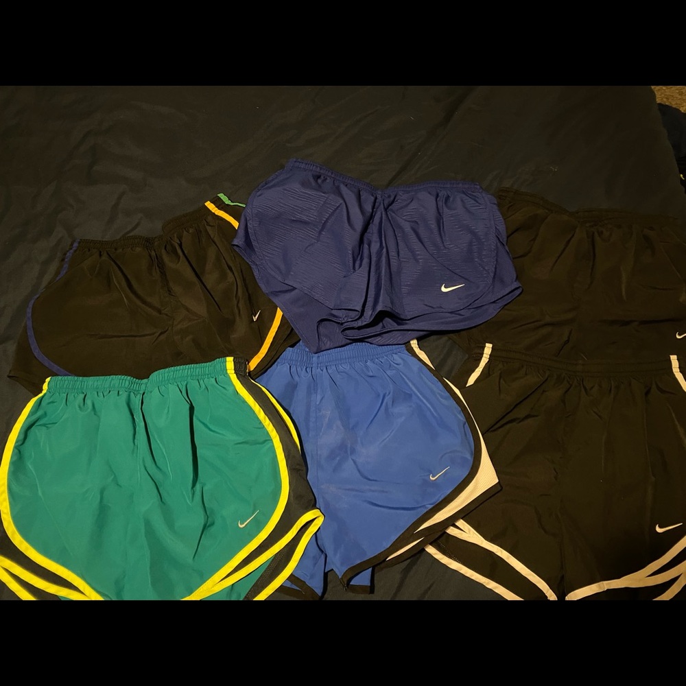 6 lined Nike running shorts